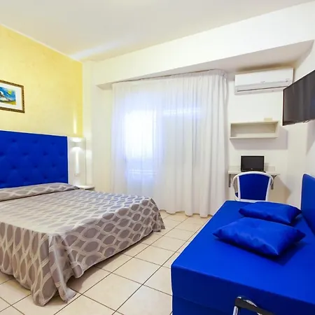 Hotel Haus Charlotte 4*