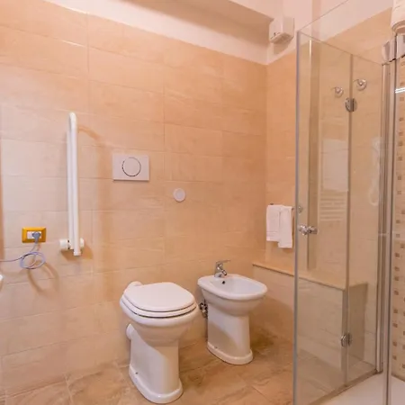 Haus Charlotte Szálloda San Benedetto del Tronto